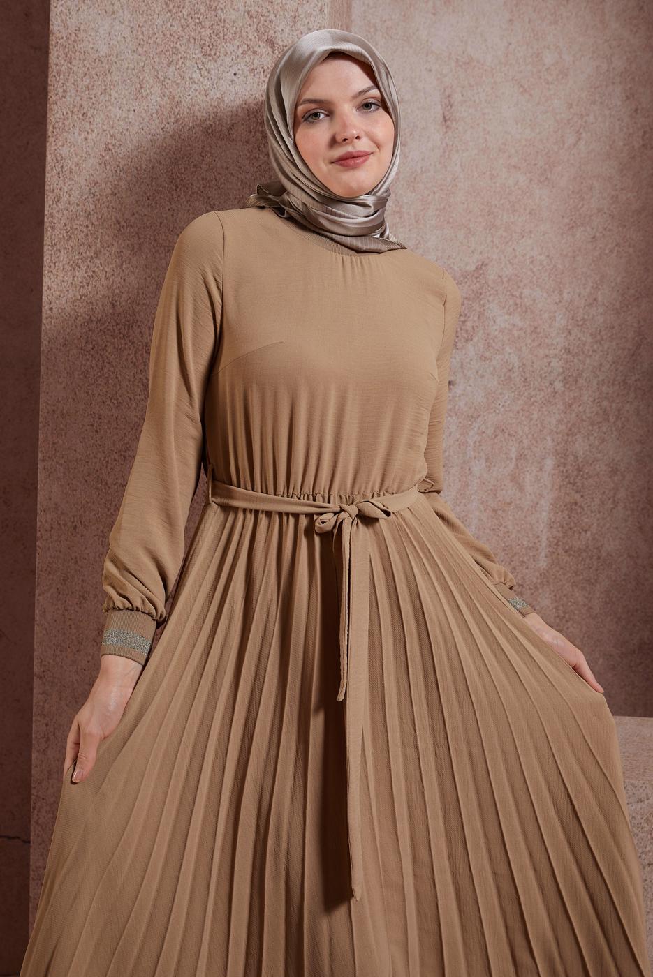 Tesettür giyim KAHVE ALVİNA PİLİSELİ KUŞAKLI ELBİSE T 42647