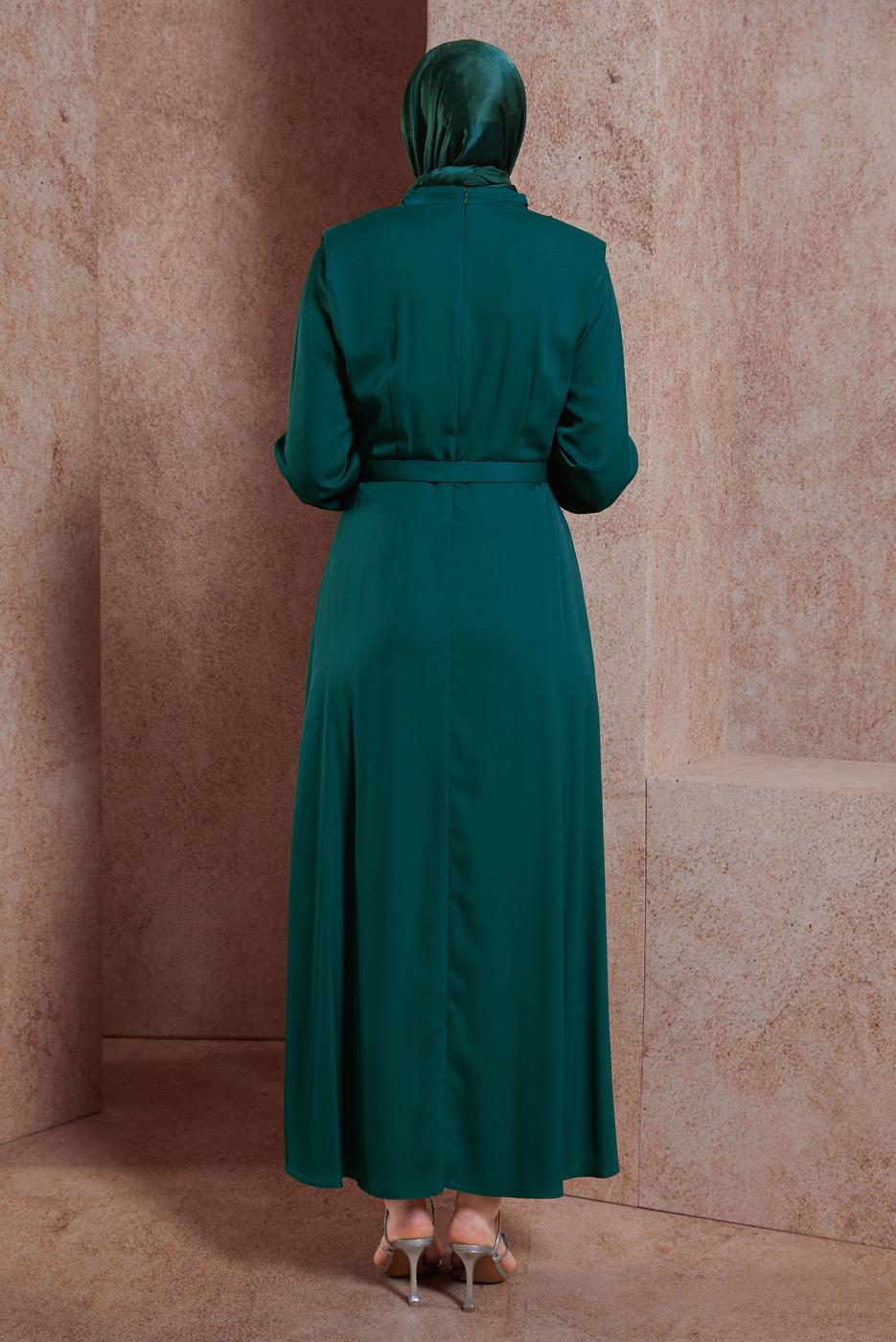 Tesettür giyim YEŞİL ALVİNA SATEN DOKULU TESETTÜR ELBİSE T 42648
