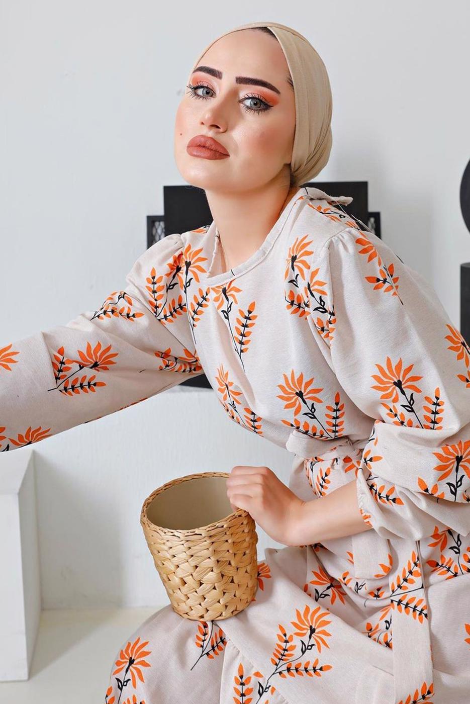 Tesettür giyim TURUNCU ÇİÇEK DESENLİ KUŞAKLI KETEN ELBİSE 4452 