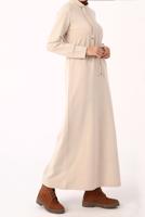 Tesettür giyim BEJ BELİ BÜZGÜLÜ ELBİSE 64006 