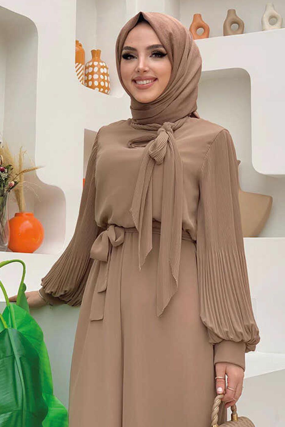 Tesettür giyim VİZON KOLLARI PİLİSELİ KUŞAKLI TULUM T 7053