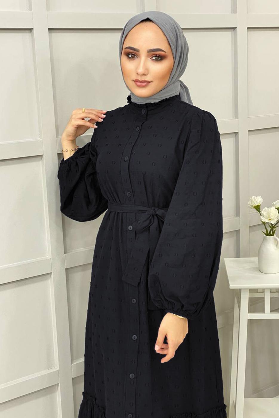 Tesettür giyim SİYAH KABARTMA DESENLİ KUŞAKLI ELBİSE 7151 