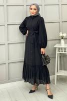 Tesettür giyim SİYAH KABARTMA DESENLİ KUŞAKLI ELBİSE 7151 