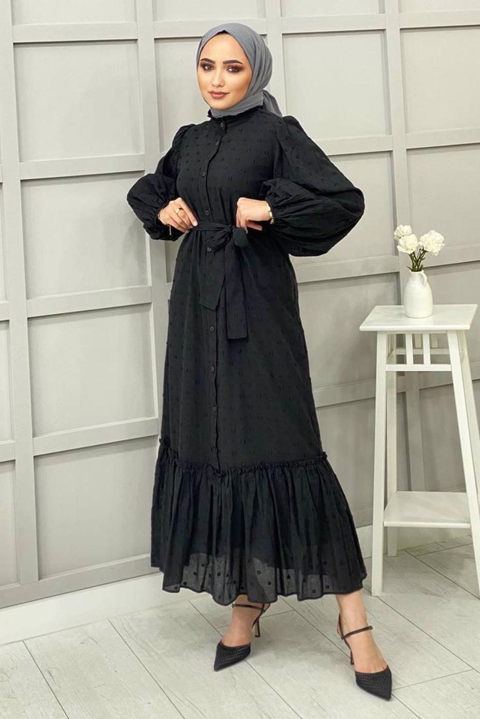 Tesettür giyim SİYAH KABARTMA DESENLİ KUŞAKLI ELBİSE 7151 