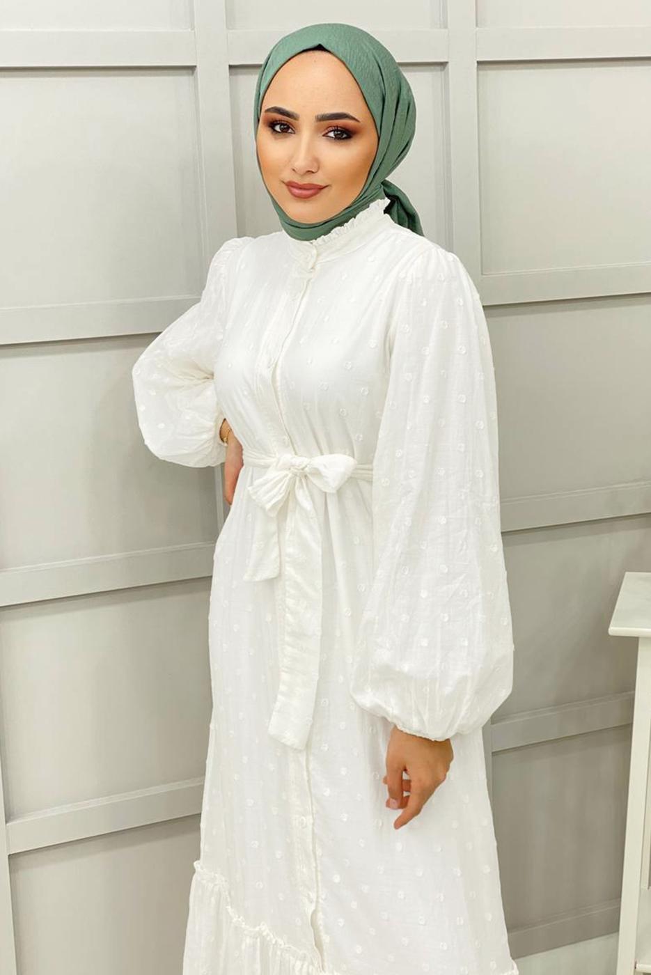 Tesettür giyim BEYAZ KABARTMA DESENLİ KUŞAKLI ELBİSE 7151 