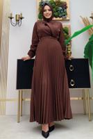 Tesettür giyim KAHVE ETEĞİ PİLİSELİ KEMERLİ ELBİSE 7743 