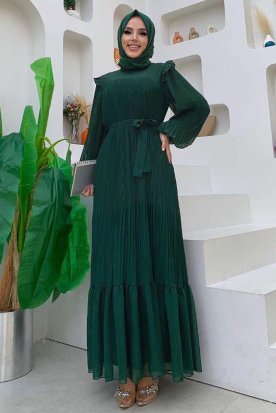 Tesettür giyim YEŞİL OMUZLARI FIRFIR DETAYLI PİLİSELİ ELBİSE 8263