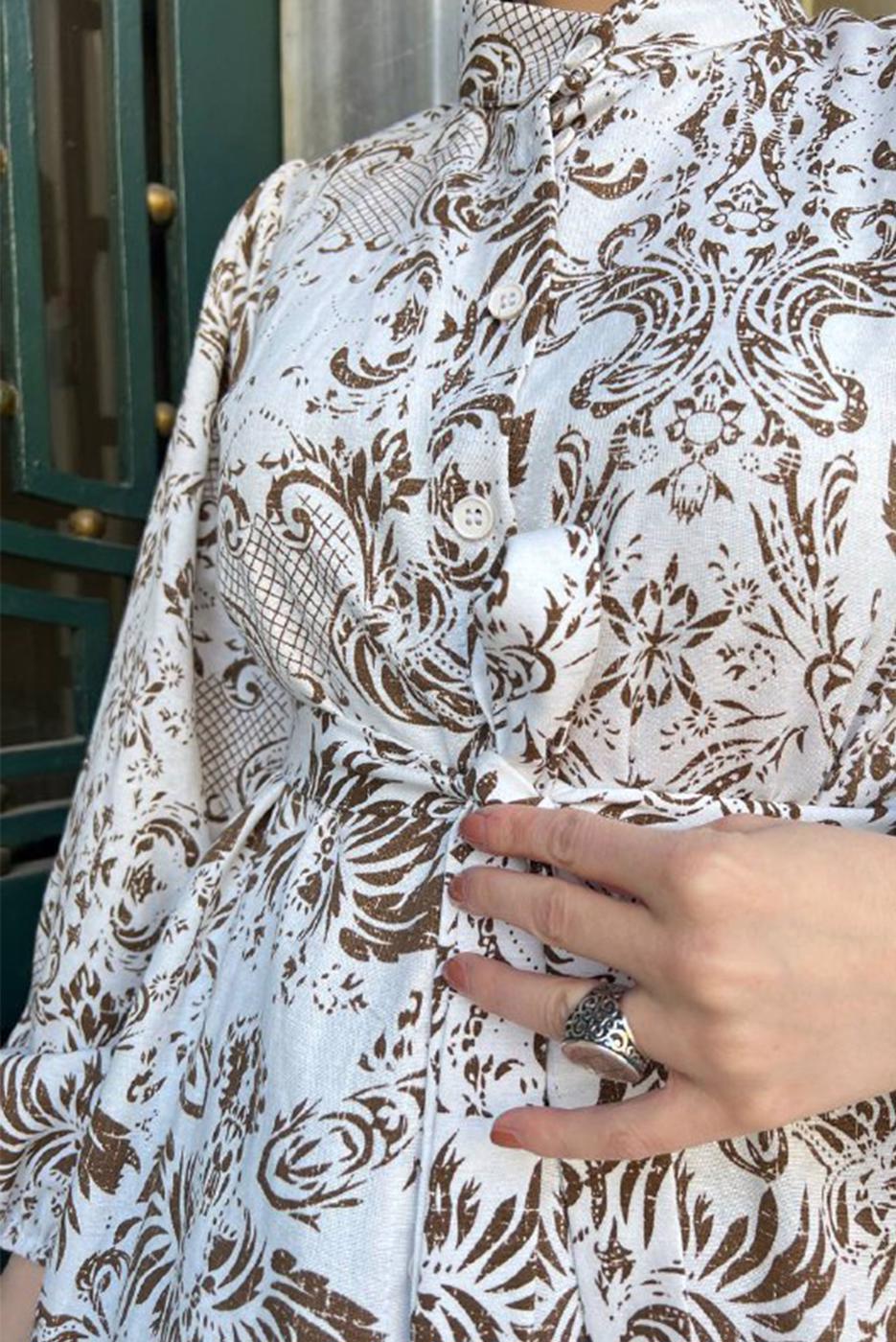 Tesettür giyim BEYAZ DESENLİ KUŞAKLI KETEN ELBİSE 8337 