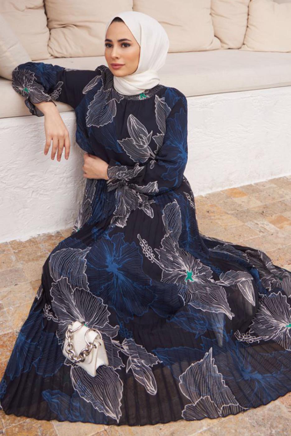 Tesettür giyim LACİVERT PİLİSELİ DESENLİ ELBİSE 9032 