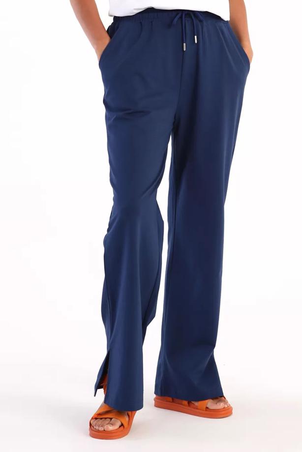 Vêtements hijab BLEU MARINE PANTALON DE SURVÊTEMENT EN COTON AVEC FENTES 31037 - TRENDTESETTÜR