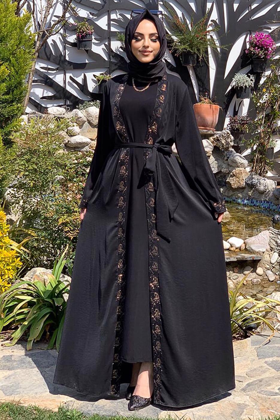 Tesettür giyim SİYAH NAKIŞLI KUŞAKLI FERACE 4867 
