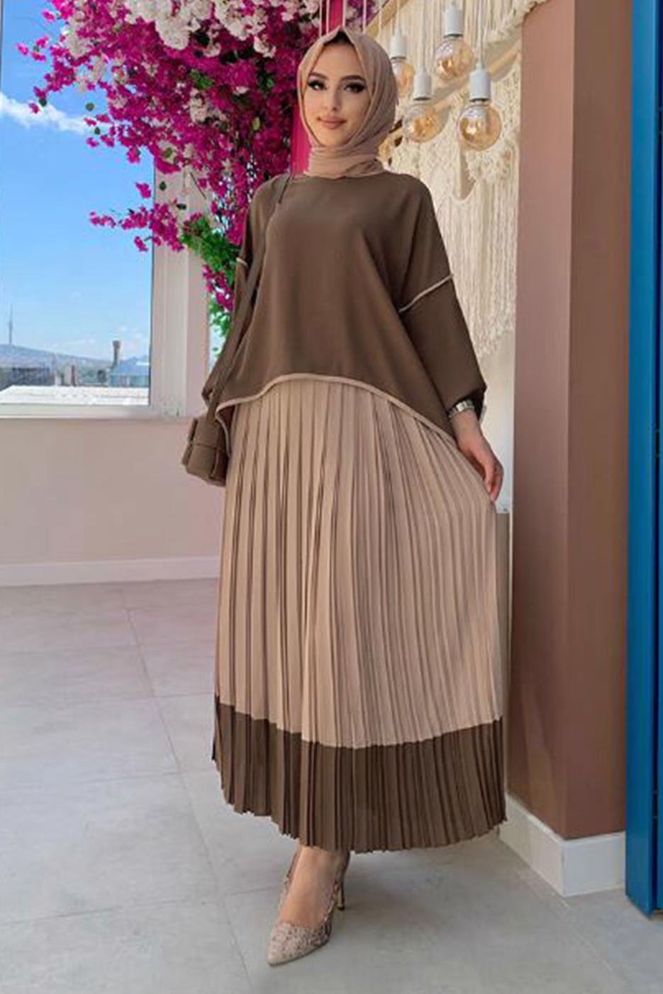 Tesettür giyim KAHVE ETEĞİ PİLİSELİ TAKIM 5518	