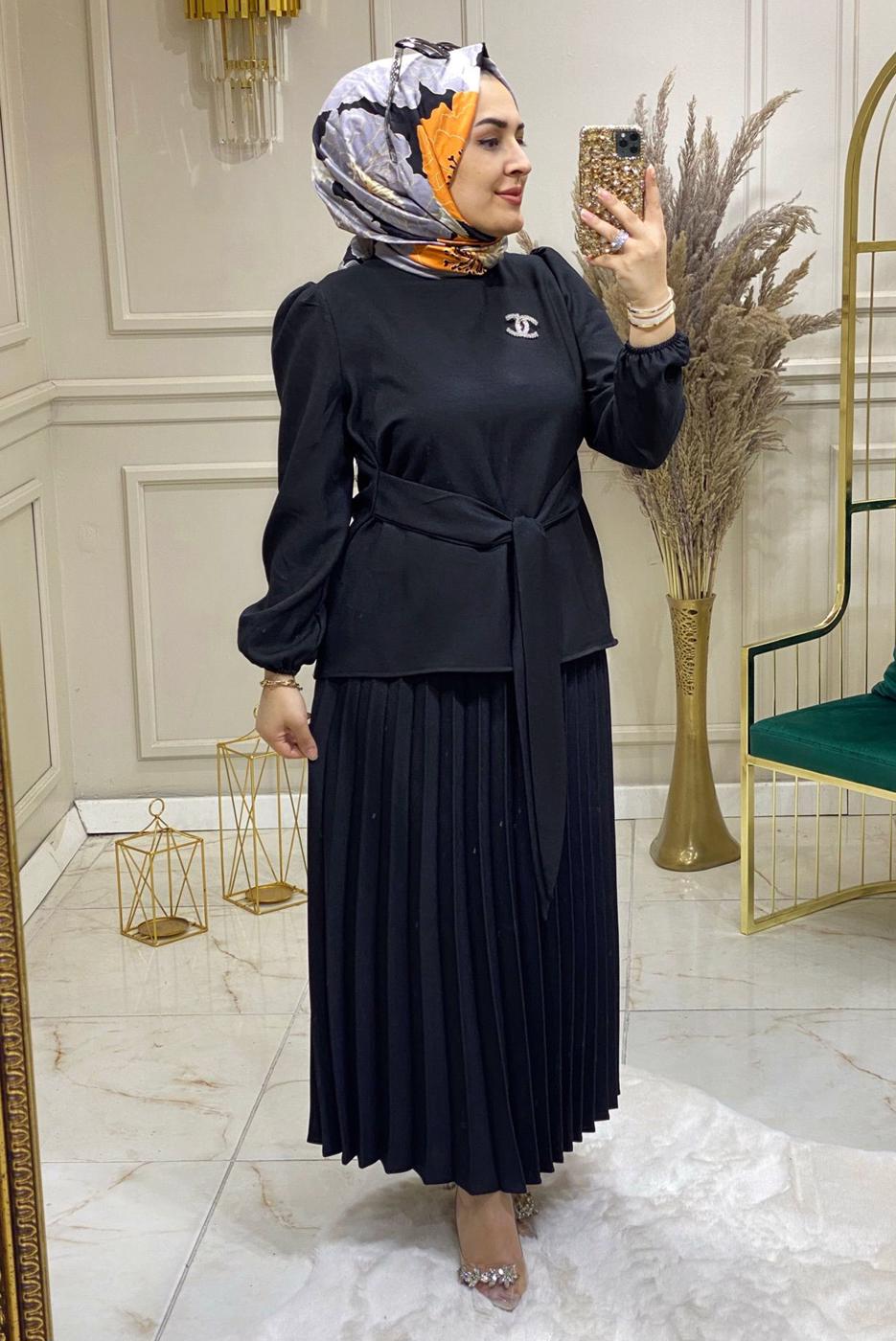 Tesettür giyim SİYAH PİLİSELİ KUŞAKLI ETEKLİ TAKIM 8035 
