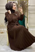 Tesettür giyim KAHVE PİLİSELİ KUŞAKLI ETEKLİ TAKIM 8035 