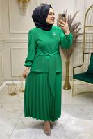 Tesettür giyim YEŞİL PİLİSELİ KUŞAKLI ETEKLİ TAKIM 8035 