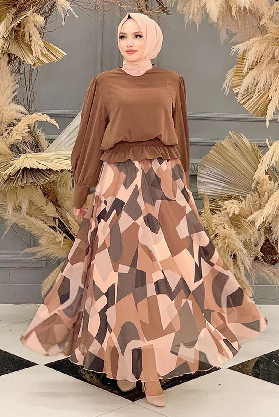 Tesettür giyim KAHVE BELİ BÜZGÜLÜ DESENLİ ETEKLİ TAKIM T 8928