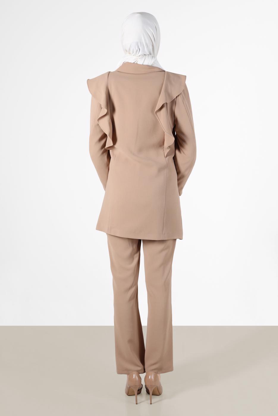 Tesettür giyim BEJ DÜĞMELİ VOLANLI PANT. TAKIM 04051	