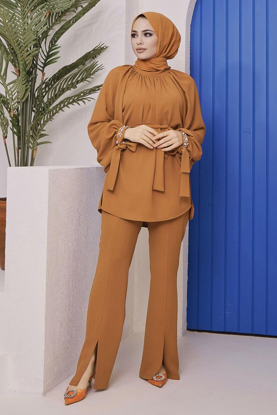 Tesettür giyim TABA MANŞETLERİ TAŞ İŞLEMELİ BELİ KUŞAKLI PANT. TAKIM 11051