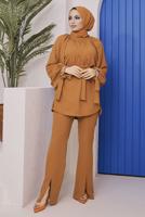 Tesettür giyim TABA MANŞETLERİ TAŞ İŞLEMELİ BELİ KUŞAKLI PANT. TAKIM 11051