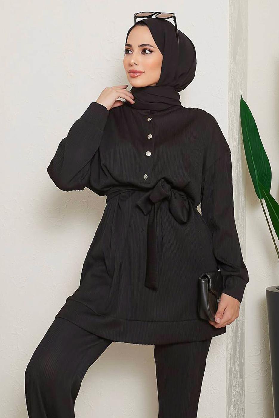 Tesettür giyim SİYAH BELDEN BAĞLAMALI FİTİLLİ PANTOLONLU TAKIM 18051 