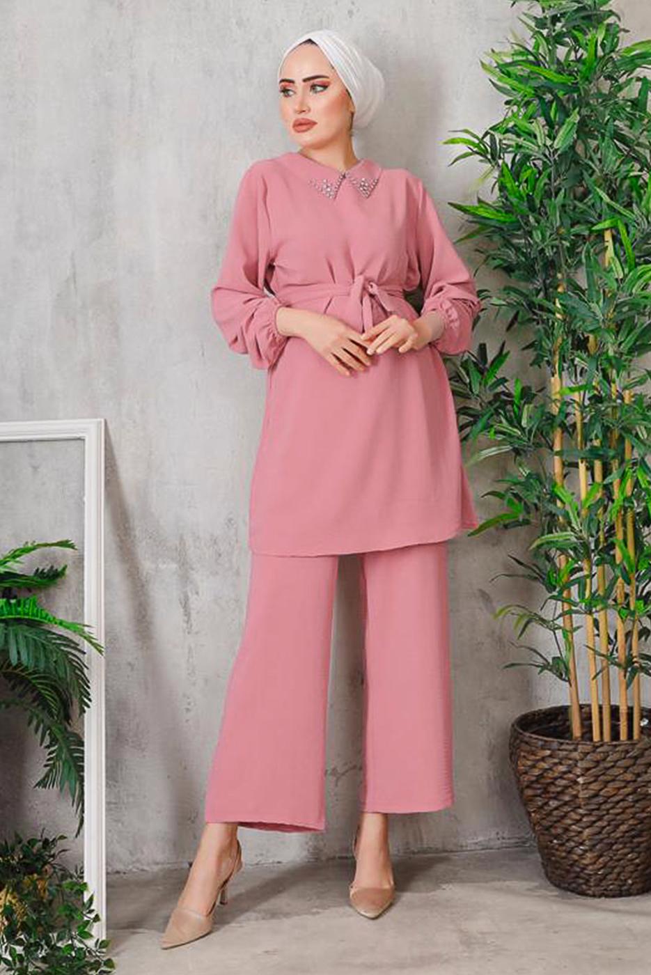 Tesettür giyim PUDRA YAKASI TAŞ DETAYLI PANT. TAKIM 1952  