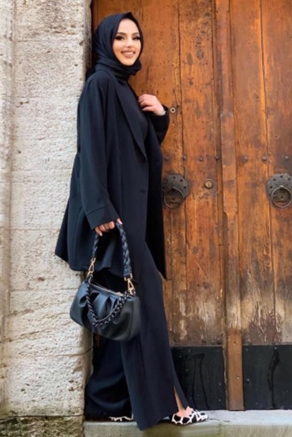 Tesettür giyim SİYAH KRUVAZE YAKA PANTOLONLU TAKIM T 3928