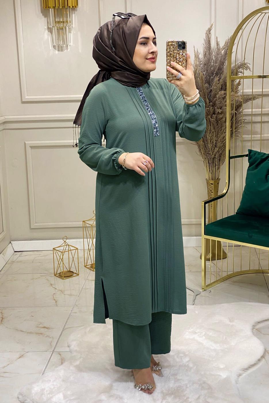 Tesettür giyim YEŞİL MANŞETLERİ LASTİKLİ TAŞLI PANTOLONLU TAKIM 5055