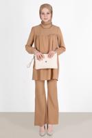 Tesettür giyim KAHVE YAKASI FIRFIRLI BÜZGÜLÜ PANT. TAKIM 53835 