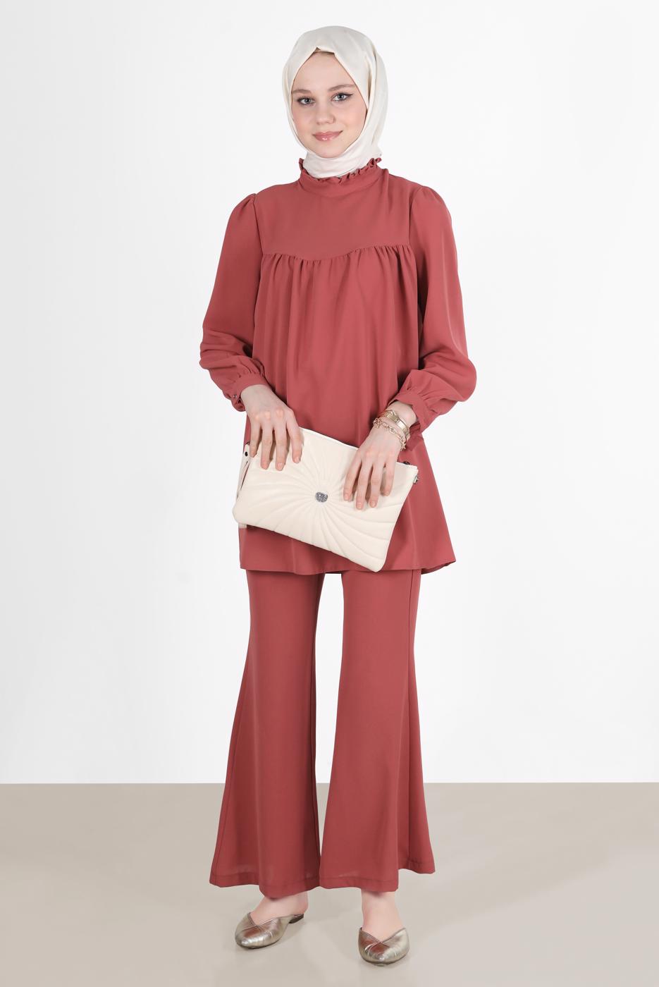 Tesettür giyim KIRMIZI YAKASI FIRFIRLI BÜZGÜLÜ PANT. TAKIM 53835 