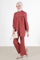 Tesettür giyim KIRMIZI YAKASI FIRFIRLI BÜZGÜLÜ PANT. TAKIM 53835 