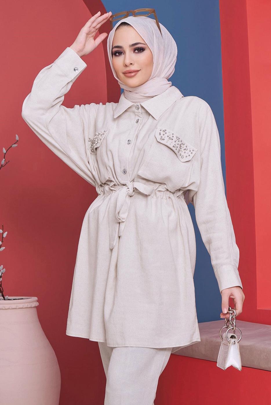 Tesettür giyim BEJ CEPLERİ BONCUK İŞLEMELİ BELİ BÜZGÜLÜ İKİLİ PANT. TAKIM 80051