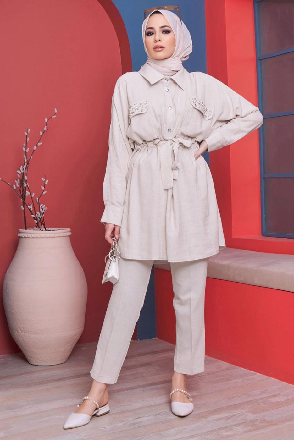 Tesettür giyim BEJ CEPLERİ BONCUK İŞLEMELİ BELİ BÜZGÜLÜ İKİLİ PANT. TAKIM 80051