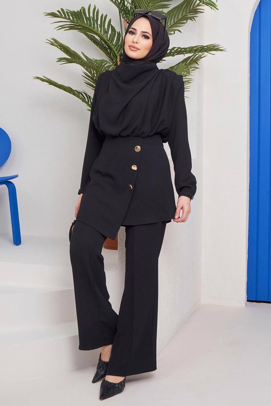 Tesettür giyim SİYAH DÜĞME DETAYLI DEGAJE YAKA İKİLİ PANT. TAKIM 90051	
