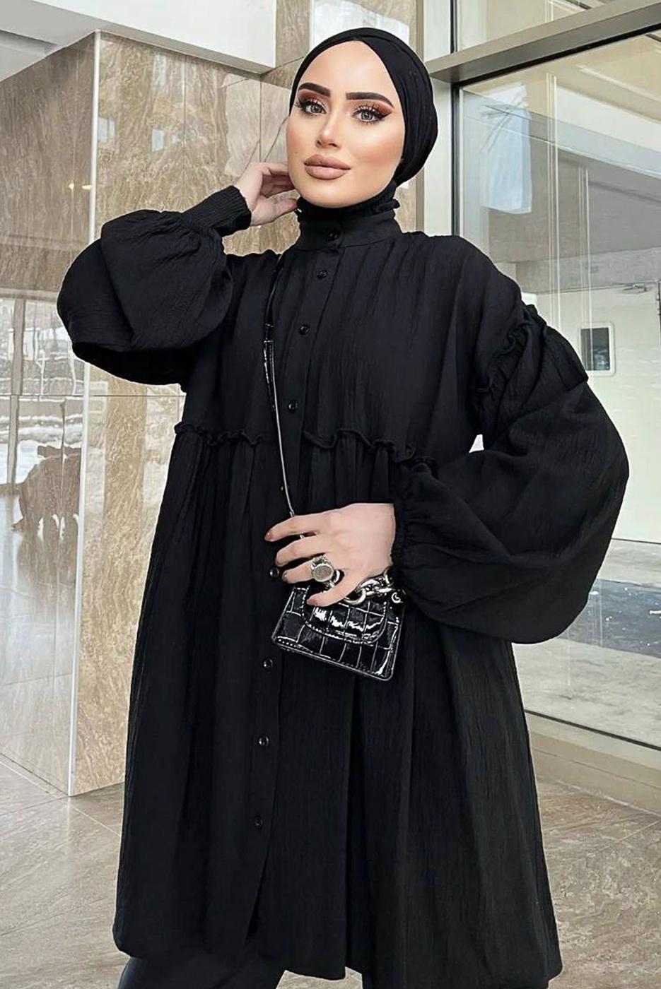 Tesettür giyim SİYAH YAKASI FIRFIR DETAYLI DÜĞMELİ MÜSLİN TUNİK 931	
