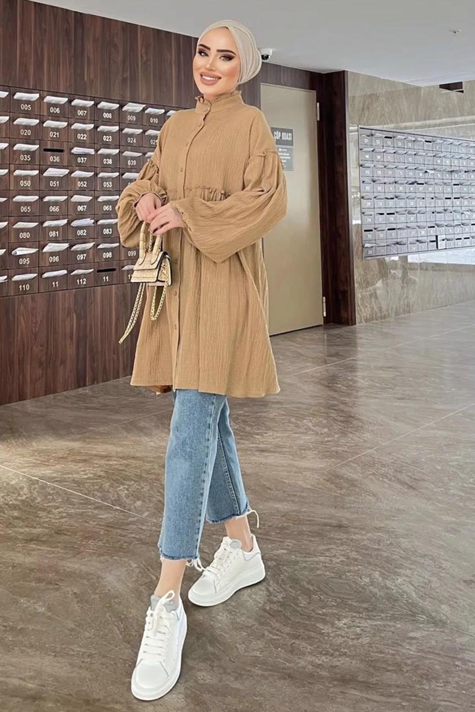 Tesettür giyim KAHVE YAKASI FIRFIR DETAYLI DÜĞMELİ MÜSLİN TUNİK 931	