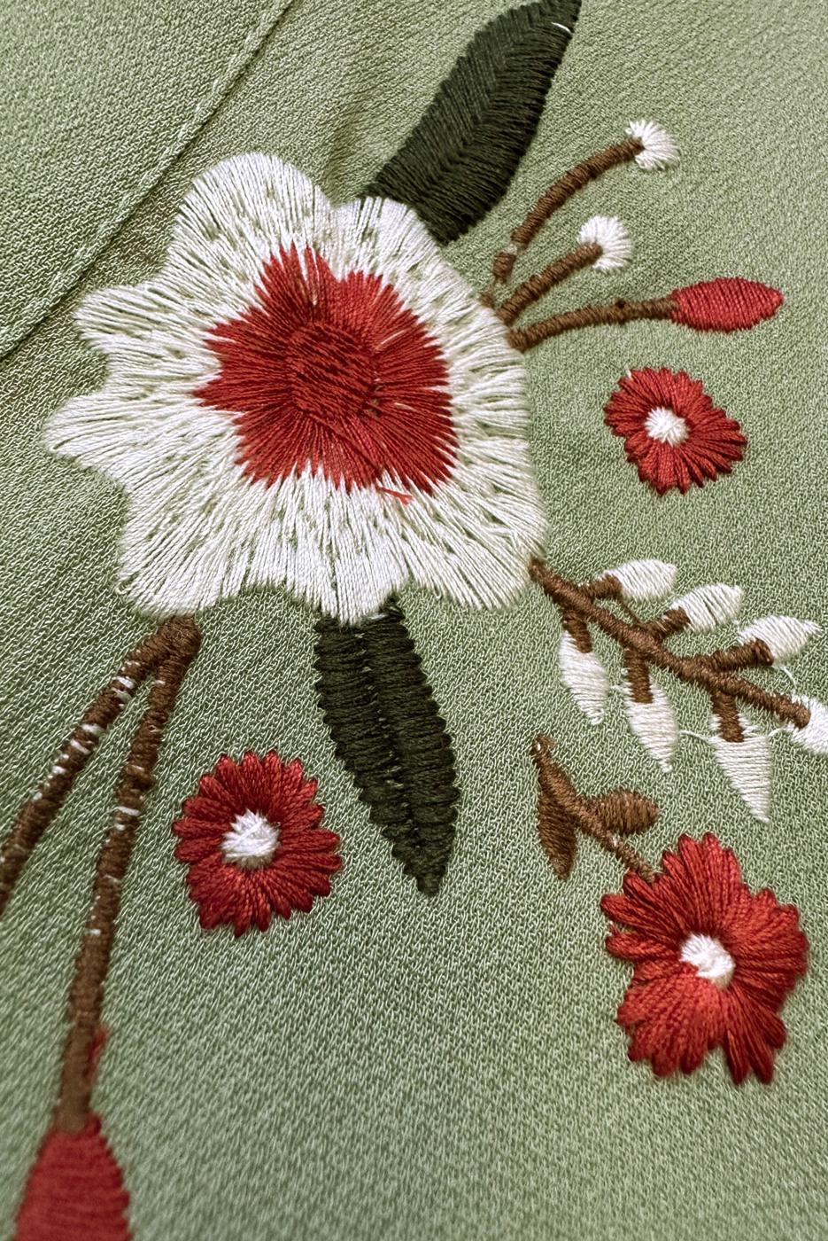 Tesettür giyim YEŞİL ALVİNA BÜYÜK BEDEN İŞLEMELİ TUNİK T 20247