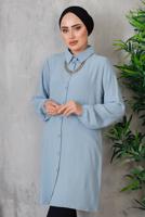 Tesettür giyim MAVİ AKSESUAR DETAYLI DÜĞMELİ TUNİK 3352 