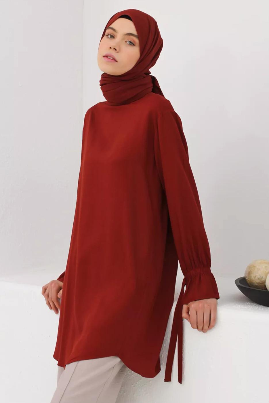 Tesettür giyim KAHVE MANŞETLERİ BAĞLAMA DETAYLI ARKADAN DÜĞMELİ TUNİK 35005 