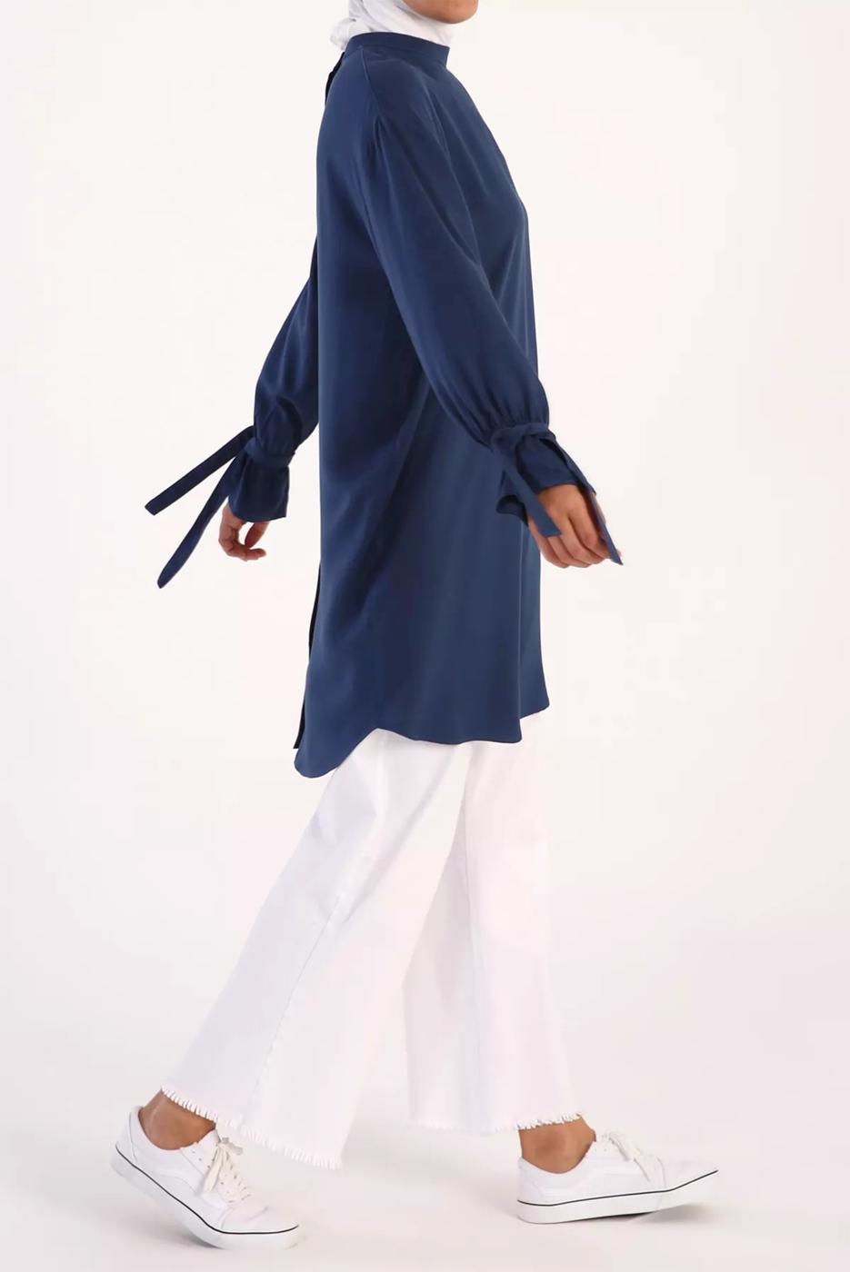 Tesettür giyim LACİVERT MANŞETLERİ BAĞLAMA DETAYLI ARKADAN DÜĞMELİ TUNİK 35005 