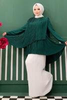 Tesettür giyim YEŞİL ASİMETRİK KESİM PİLİSELİ TUNİK 3632 