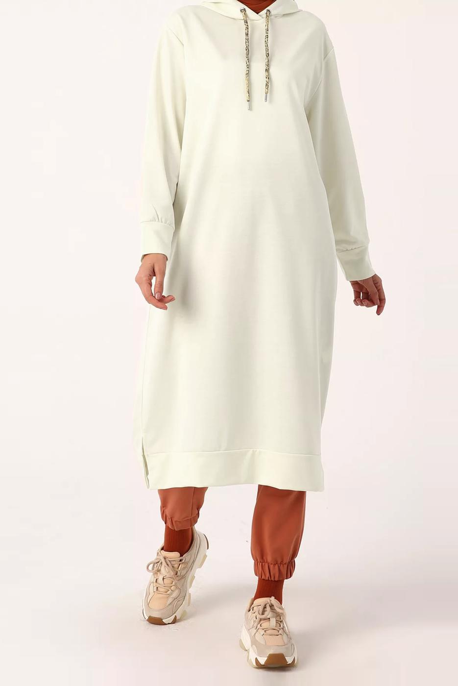 Tesettür giyim BEJ LEOPAR BAĞCIKLI KAPÜŞONLU TUNİK 38005 