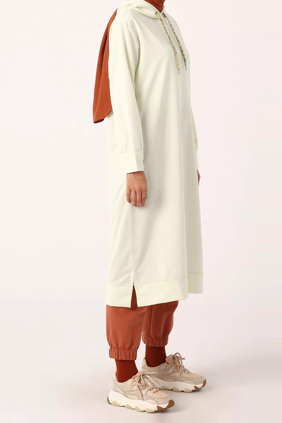 Tesettür giyim BEJ LEOPAR BAĞCIKLI KAPÜŞONLU TUNİK 38005 