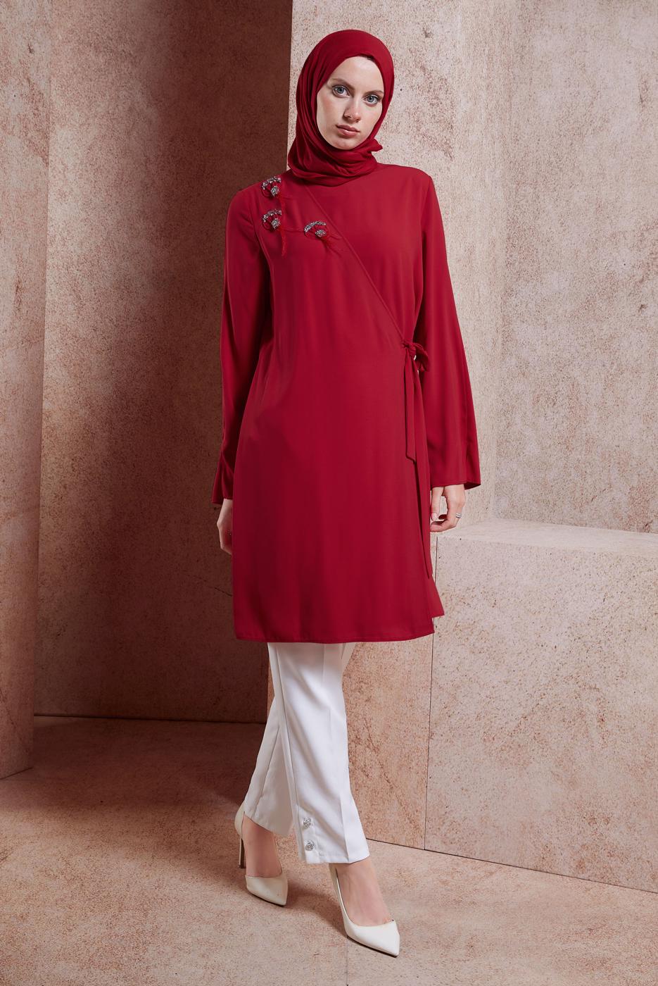 Tesettür giyim KIRMIZI ALVİNA BAĞLAMA DETAYLI TUNİK T 42880