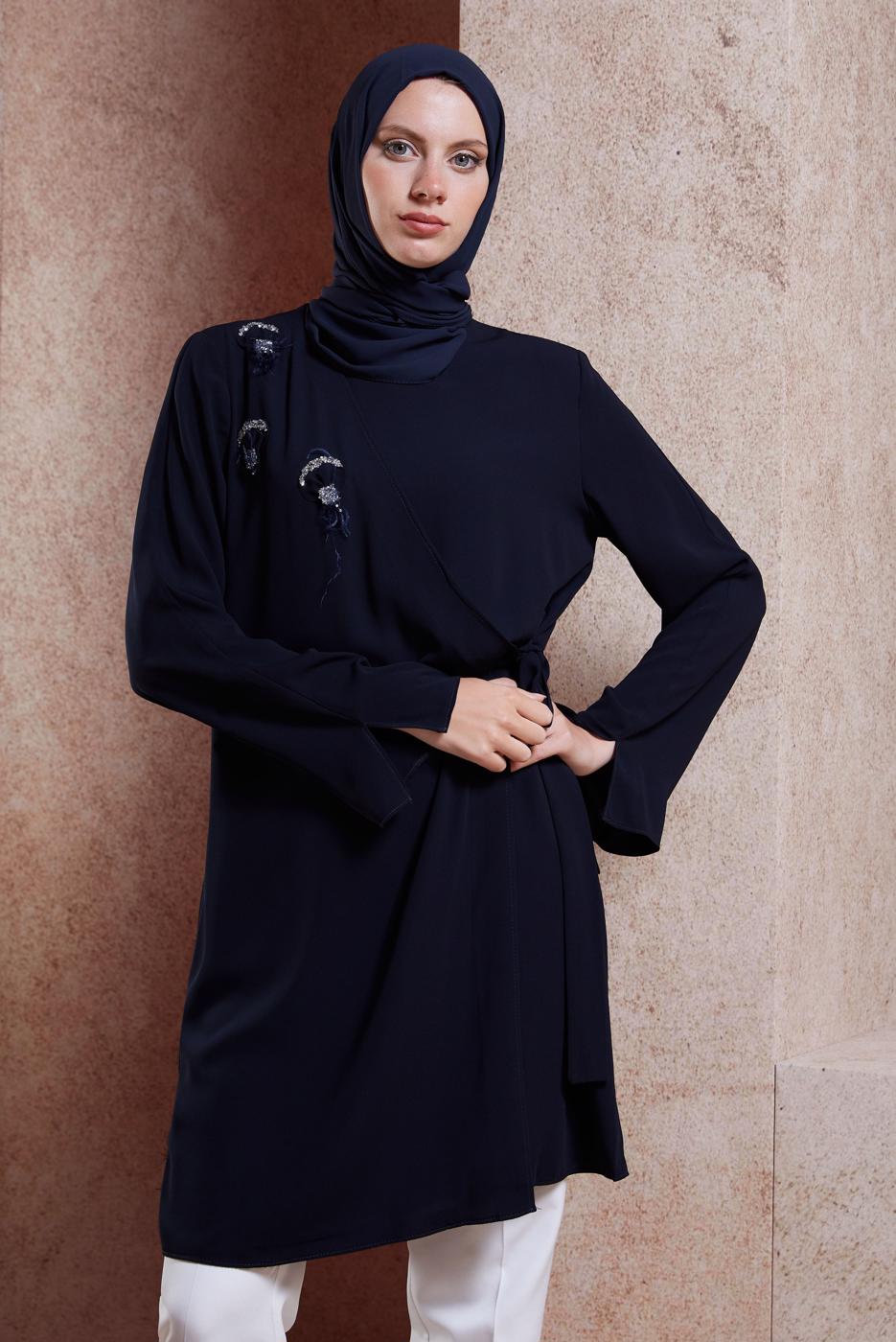 Tesettür giyim LACİVERT ALVİNA BAĞLAMA DETAYLI TUNİK T 42880