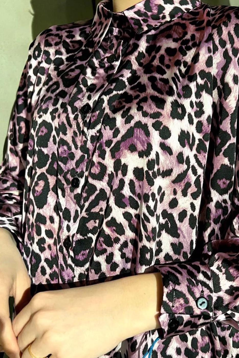 Tesettür giyim PEMBE LEOPAR DESEN SATEN TUNİK 551-1 