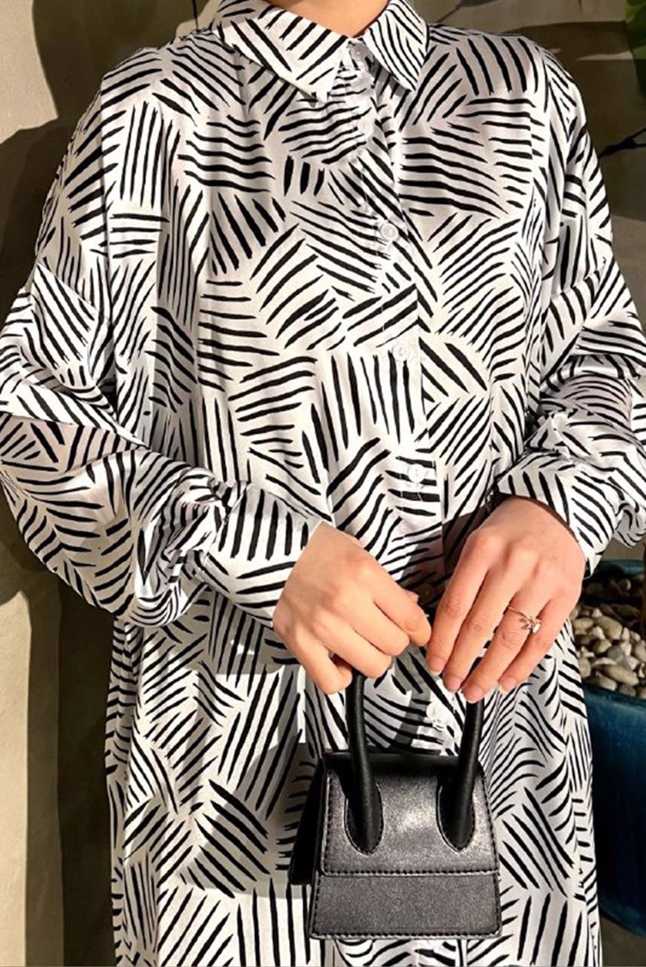 Tesettür giyim BEYAZ ÇİZGİLİ SATEN TUNİK 551-2