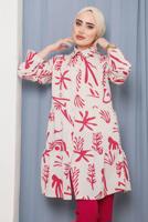 Tesettür giyim PEMBE KARIŞIK DESENLİ DÜĞMELİ TUNİK 8932 