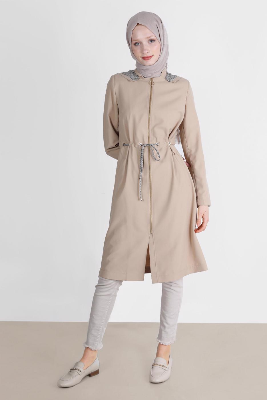 Tesettür giyim BEJ ALVİNA KAPÜŞONLU TRENÇKOT T 10597