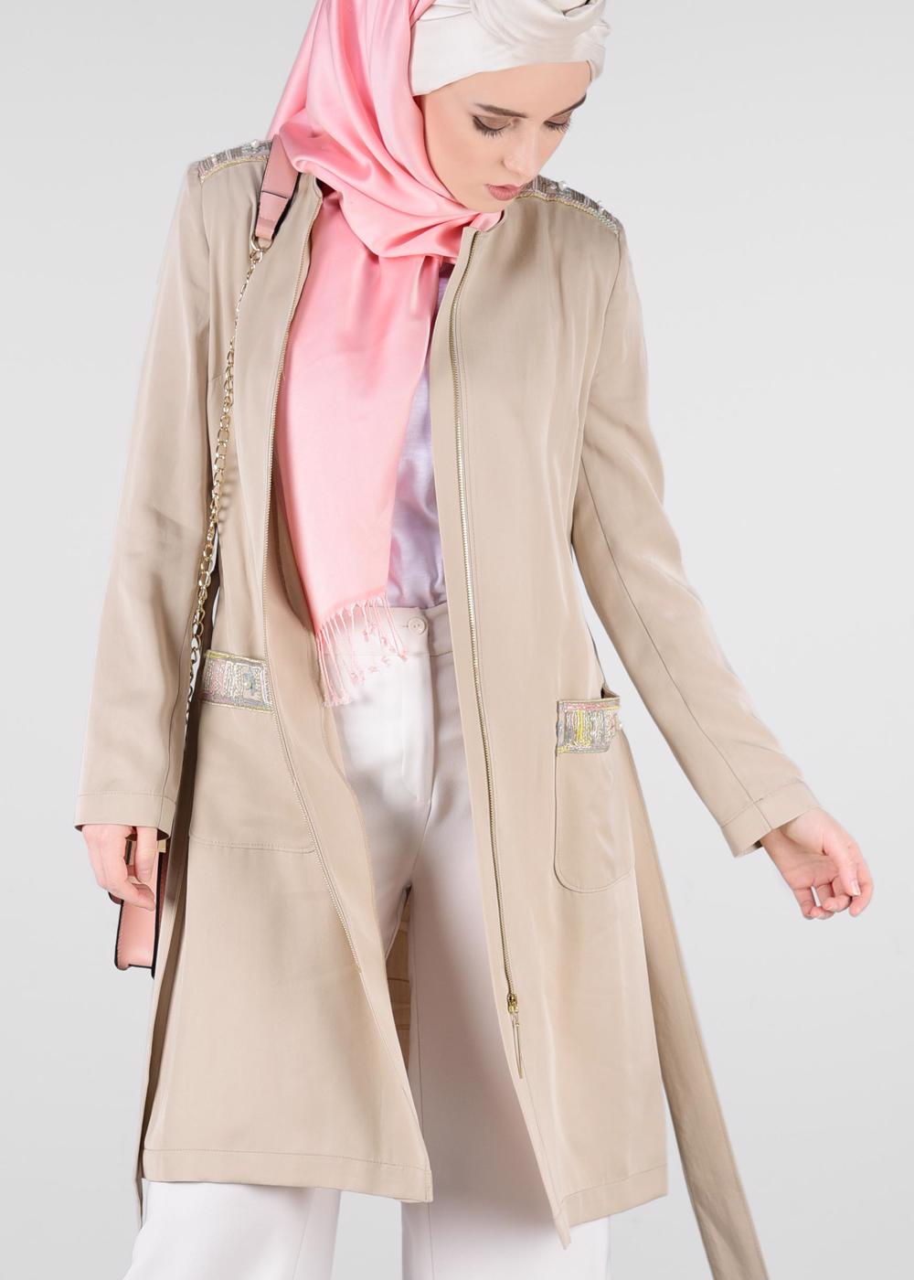 Tesettür giyim BEJ HAKİM YAKA FERMUARLI TRENÇKOT 1226	