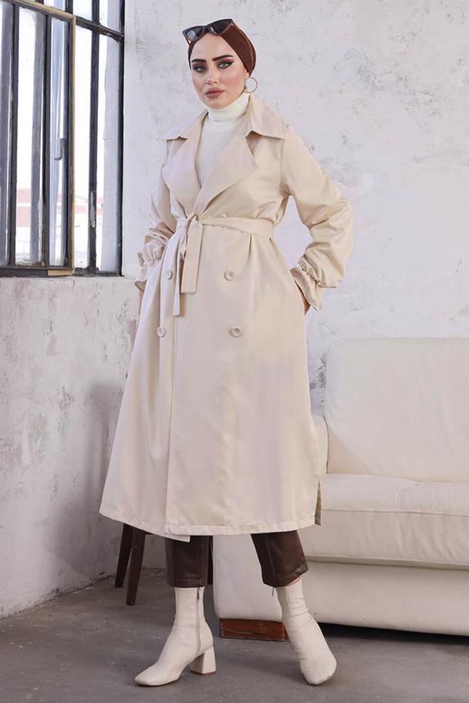 Tesettür giyim BEJ DÜĞMELİ MANŞETLERİ LASTİKLİ TRENÇKOT T 8029